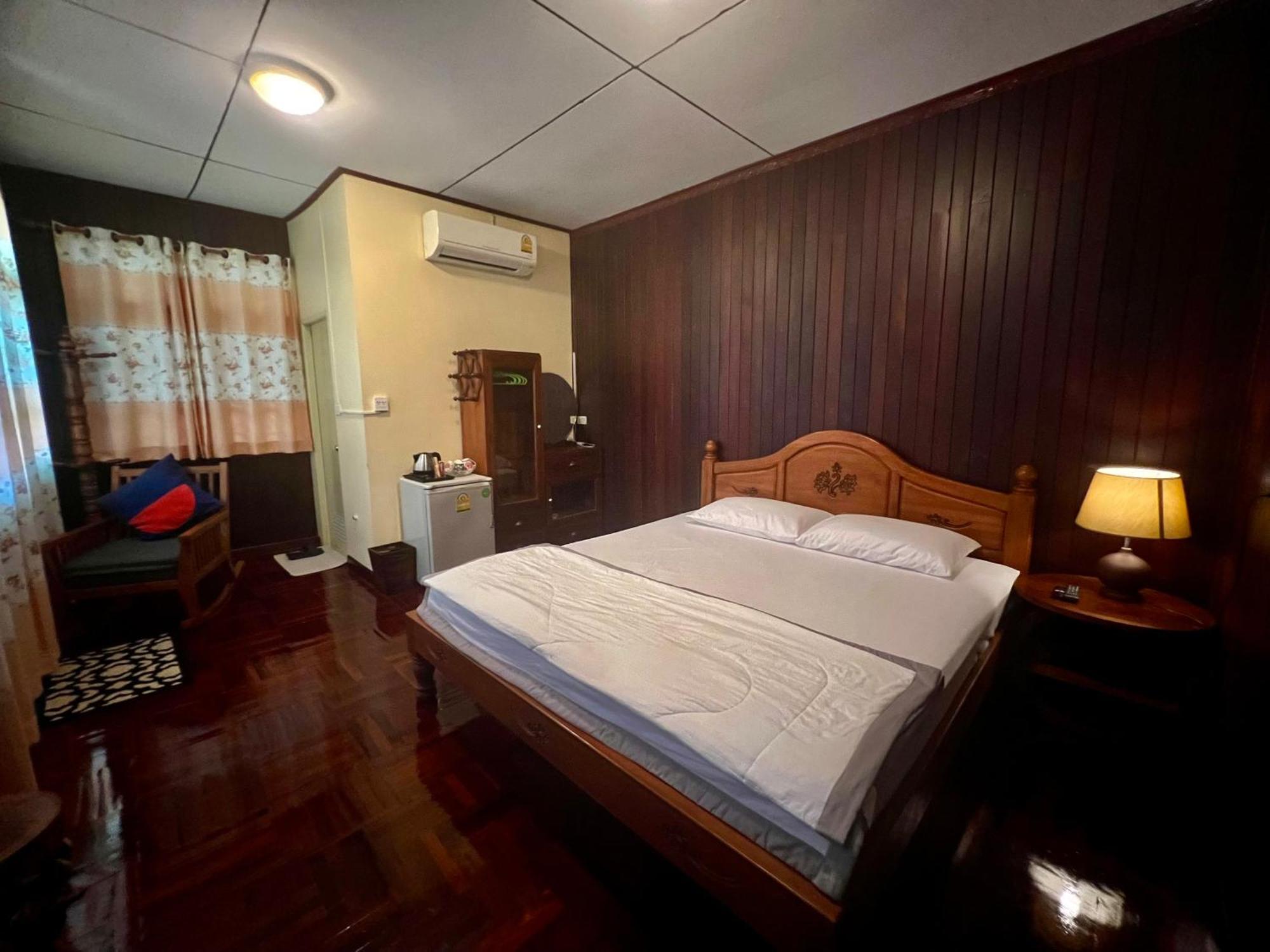 Ban Heng Appartement Phra Nakhon Si Ayutthaya Buitenkant foto