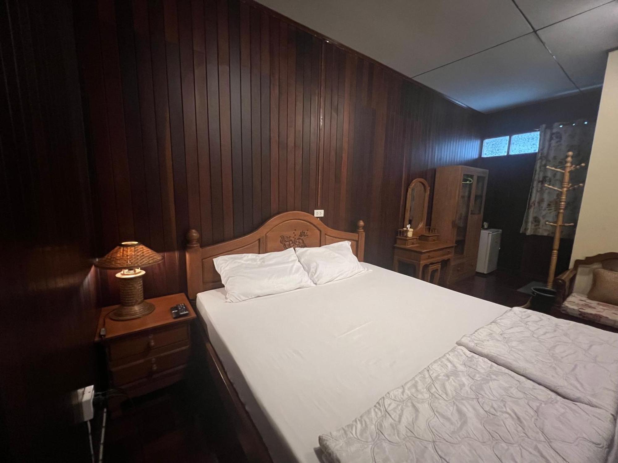 Ban Heng Appartement Phra Nakhon Si Ayutthaya Buitenkant foto